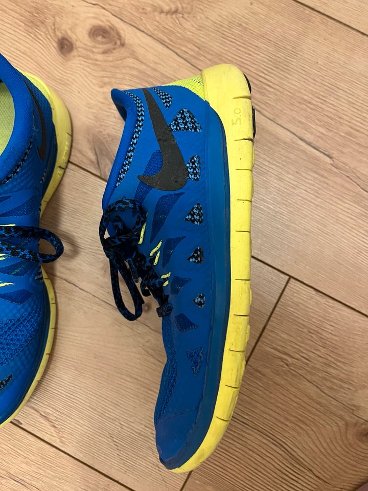 Nike Free 5.0 blau grün Sportschuhe 37,5 in Bad Kreuznach