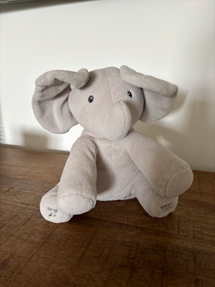 Baby GUND Flappy Elefant in Heiligenhafen 