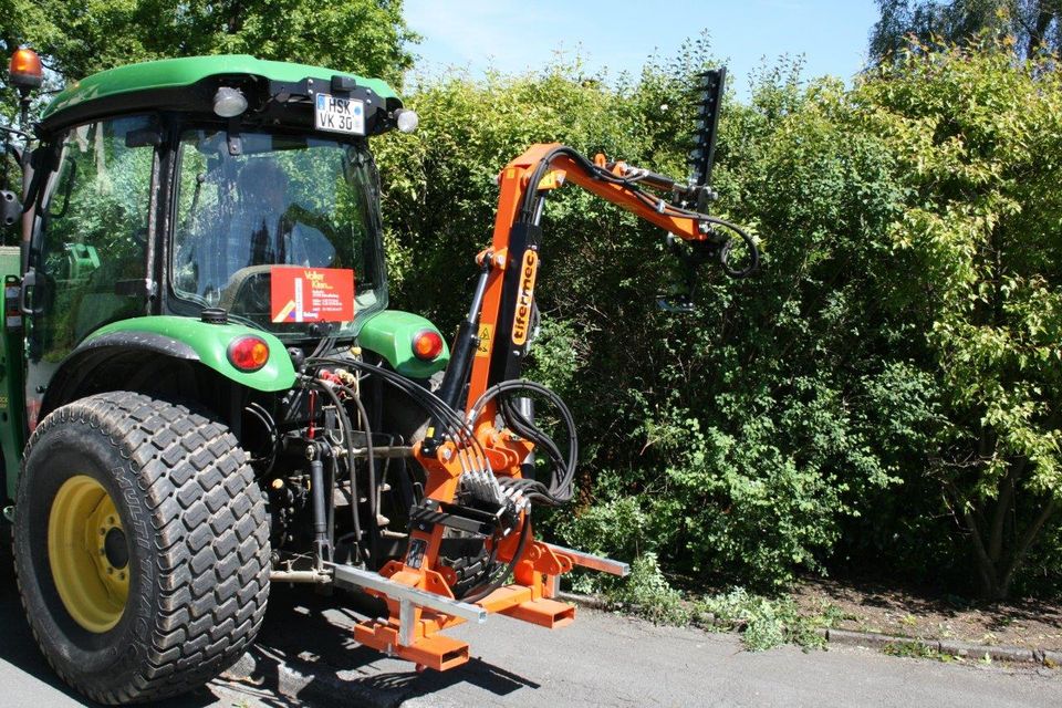 TIFERMEC TS260/120 Heckenschneider /Heckenschere für Traktor in Schmallenberg