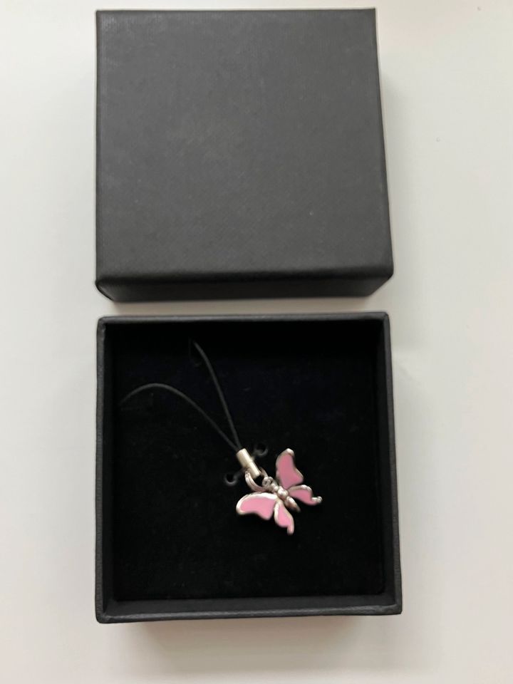 Neu Handyanhänger Schmetterling rosa silber Geschenk in Frankfurt am Main