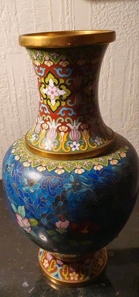 Chinesische Metallvase, Cloisonnè emailliert, ca. 27cm hoch in Gönnheim