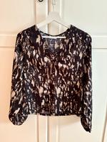 Hübsche Bluse von Vila im angesagten Animal Print in XS  *NEU* Bayern - Kempten Vorschau