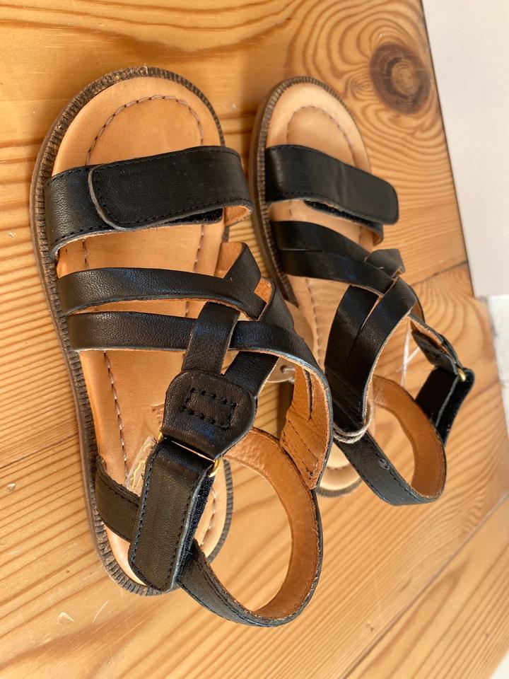 Neu: Bisgaard Clea Sandalen für Mädchen schwarz Leder 29 in Horst (Holstein)