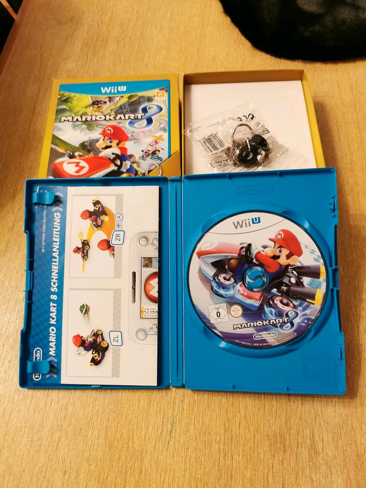 Wii U Mario Kart8, PREMIUM EDITION inkl. Schlüsselanhänger in Oberhausen