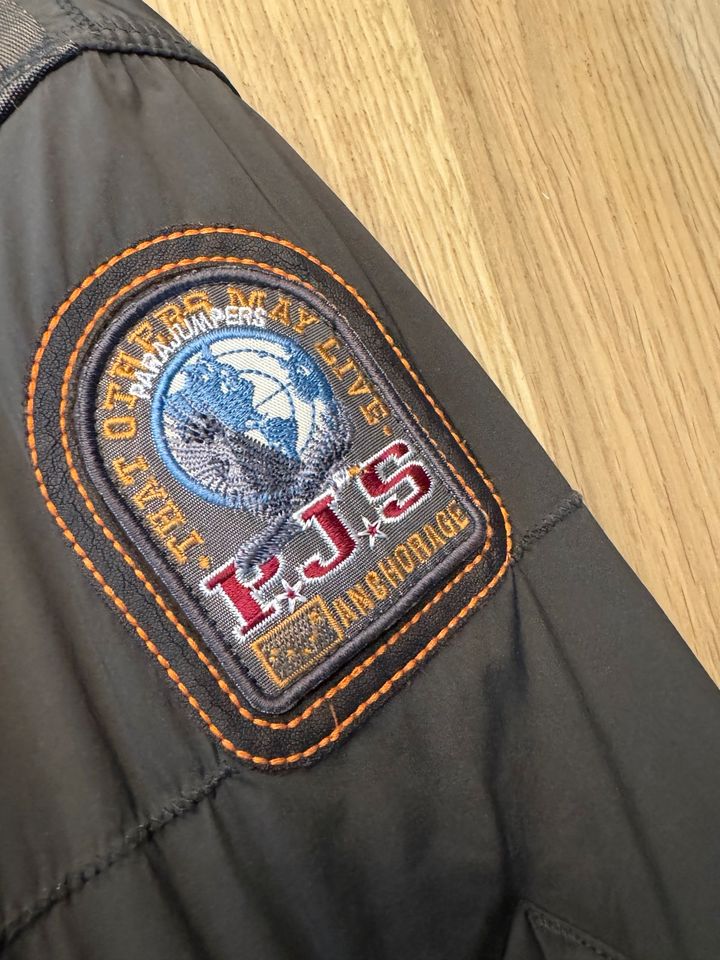 Parajumpers Jacke Braun XXL in Köln