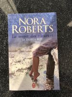 Nora Roberts Le secret des fleurs- 1 auf französisch neuwertig Niedersachsen - Braunschweig Vorschau