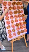 Donutwall brezelwand Brett Hochzeit rosa Berlin - Westend Vorschau