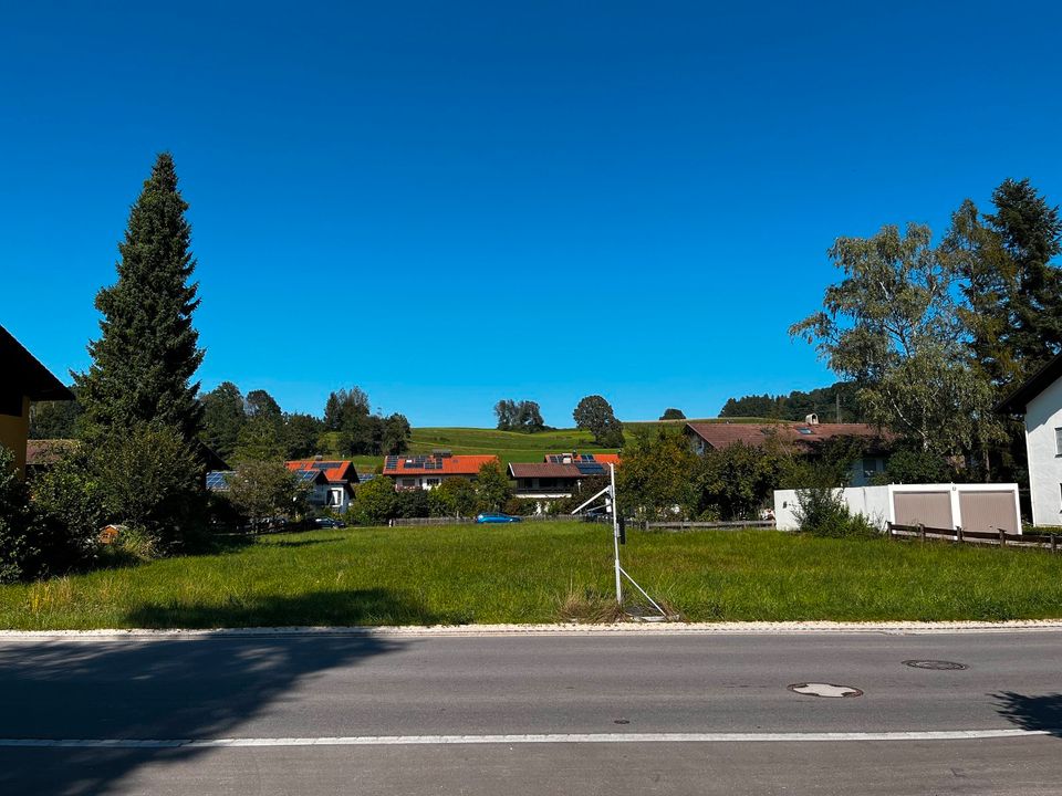 Großflächiges Baugrundstück / Grundstück in sonniger Lage in Vachendorf