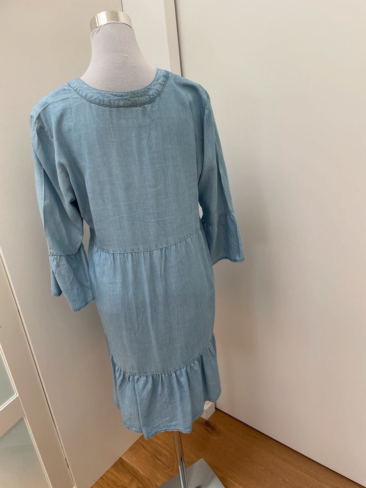 Leichtes Jeanskleid Sommerkleid Gr. 40 wie neu in Frankfurt am Main