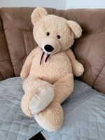 XXL Teddy Bär / Kuschelbär / Kuscheltier 110 cm Nordrhein-Westfalen - Neuss Vorschau