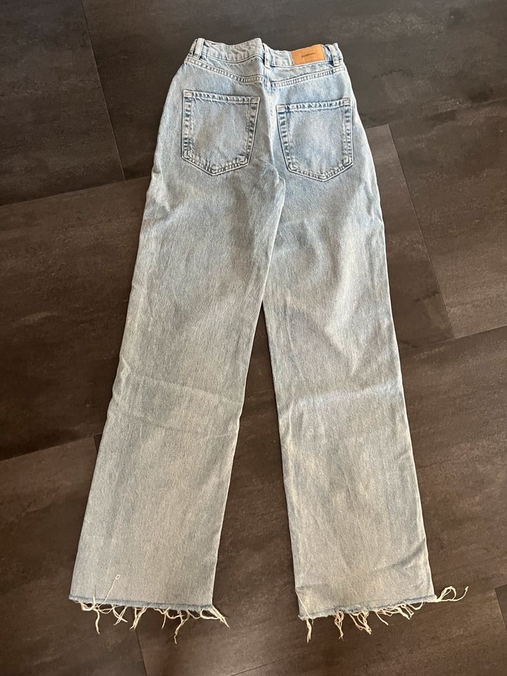 Stradivarius Jeans Hose Gr. 34 hellblau in Nordhorn