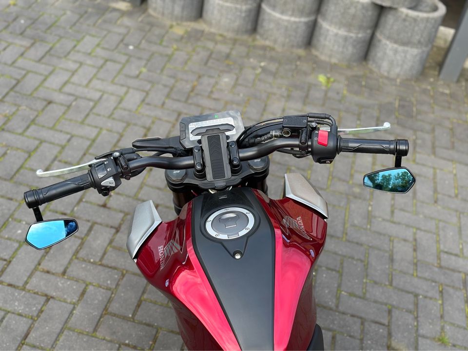 Honda CB125R sehr gepflegt wie neu B196 in Hamburg