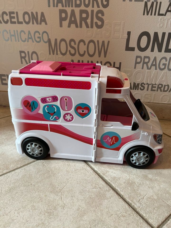 Barbie Krankenwagen in Grevenbroich