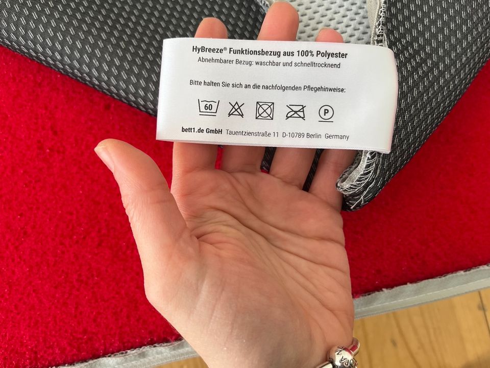 Bett 1 Nackenkissen Nackenstützkissen Bodyguard Ergonomisch in Berlin