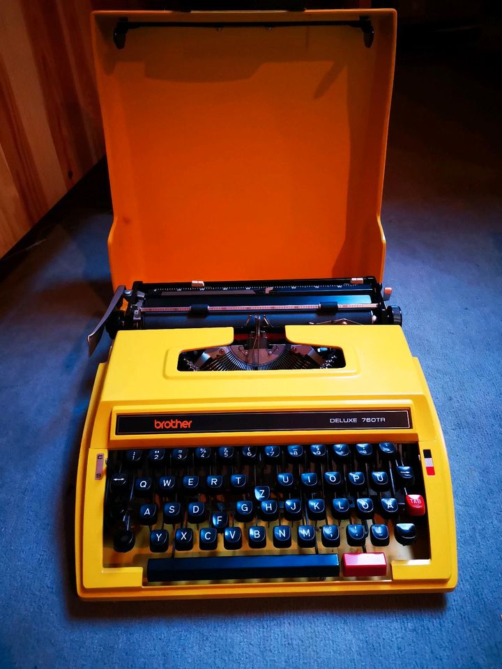 Brother Deluxe 760TR Schreibmaschine in Hohenstein