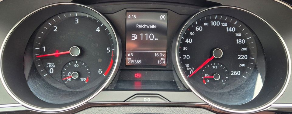 Volkswagen Passat Lim. Pano Klima PDC Navi in Braunschweig