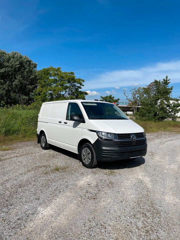 VW T6 4motion 4x4 - optional mit Camper Van Ausbau / Schlafdach in Wiesbaden