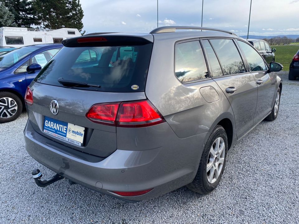 Volkswagen Golf VII 1.2 TSI Variant/Klimaauto./Sitzhzg./AHK in Großdubrau