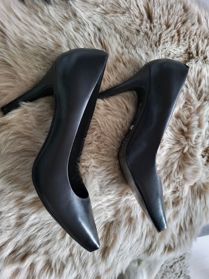 Schuhe Pumps von Baffalo NEU in Elsterwerda