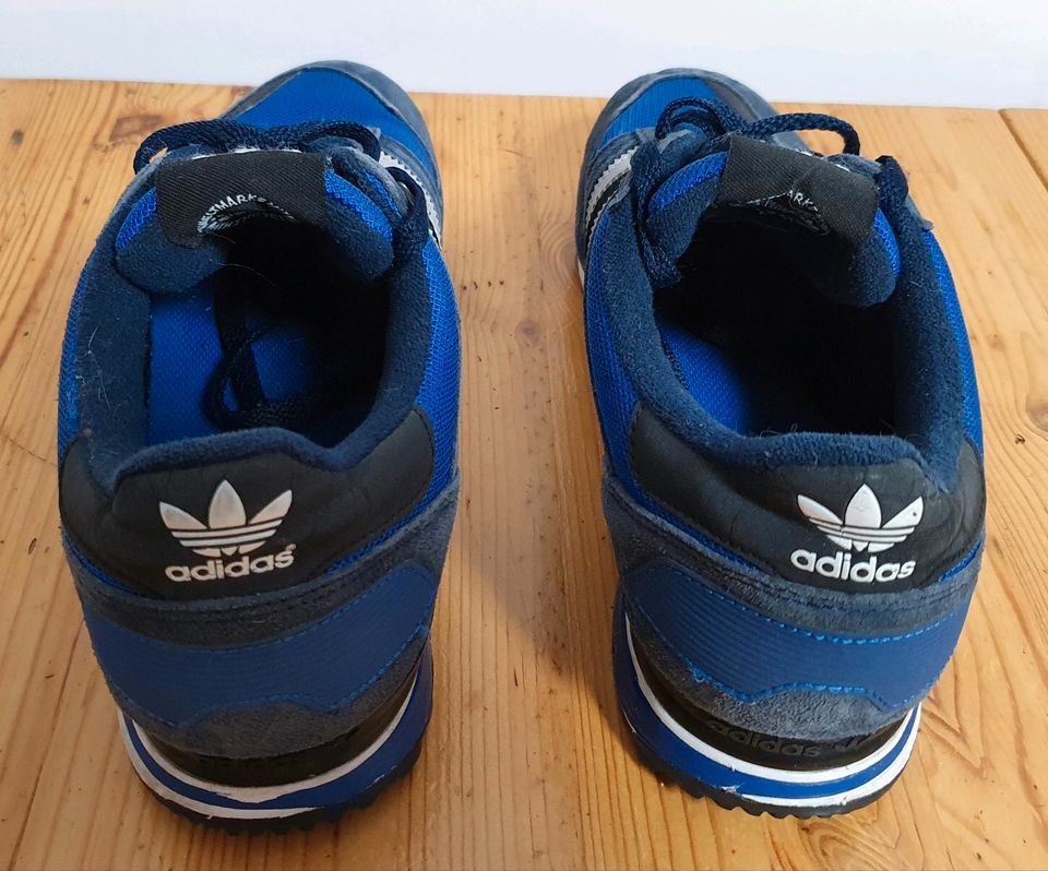 Adidas Retro Sneaker, Gr. 43,5, blau, Top-Zustand in Berlin