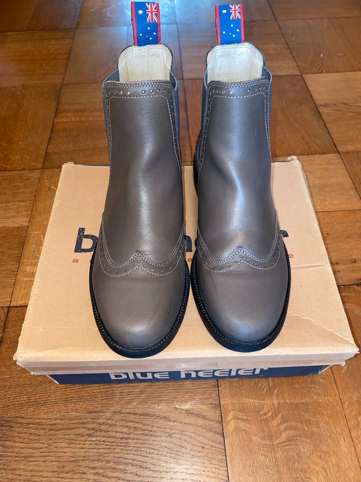 BLUE HEELER♡Hobart♡Chelsea Boots♡Budapester Muster♡grau♡38♡NEUw! in Wiesbaden