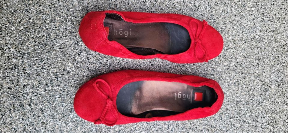 högl Ballerina in rot mit Schleife Gr. 3 in Haunetal