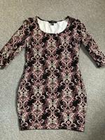 Kleid Stretchkleid Shirtkleid Amisu Gr.40 Sachsen - Radeberg Vorschau