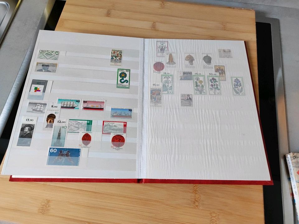 Briefmarken Deutsche Bundespost Album IV in Itzehoe
