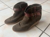 Esprit Keilstiefeletten Gr 42 grün Wildleder Niedersachsen - Delmenhorst Vorschau