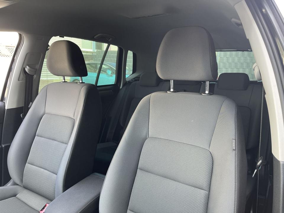 Volkswagen Golf Sportsvan 1.6 TDI Comfortline AHK Navi PDC in Garbsen