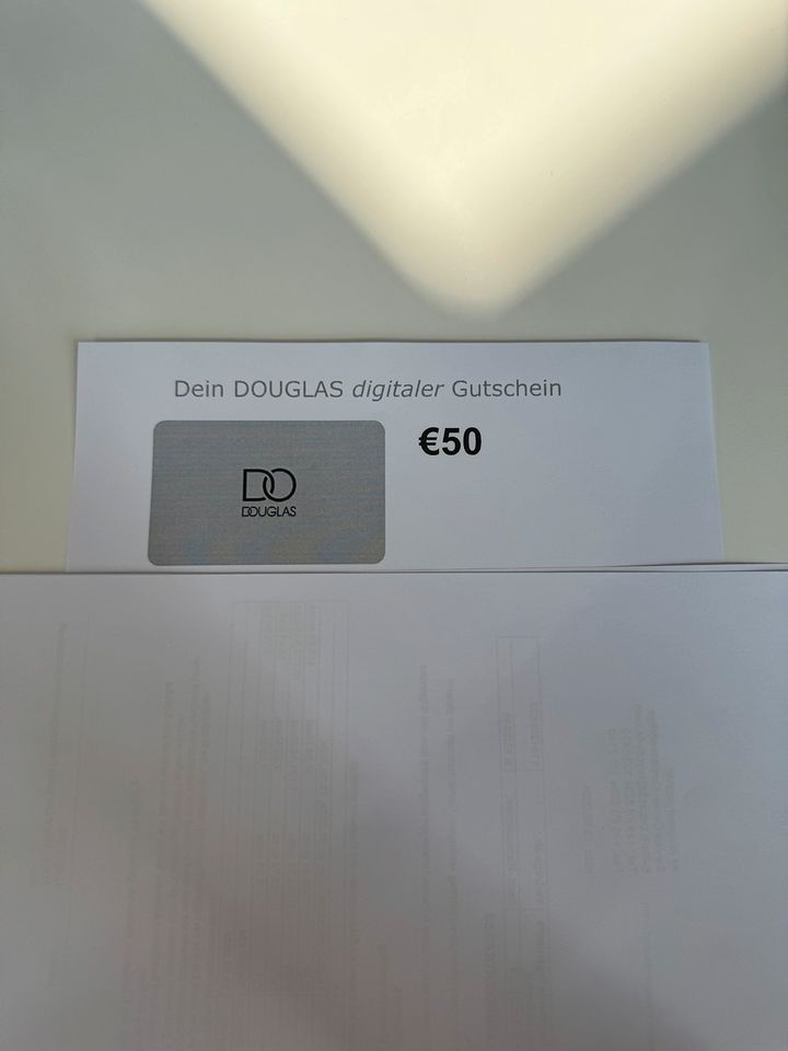 Douglas Gutschein in Höhe von 50€ in Berlin