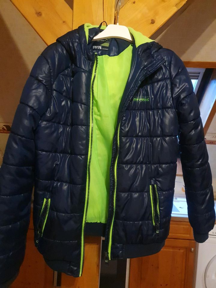 Thermojacke Gr 170/176 in Vellahn