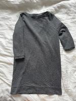 Kleid, Cos, schwarz- weiß meliert, Größe S Düsseldorf - Hafen Vorschau