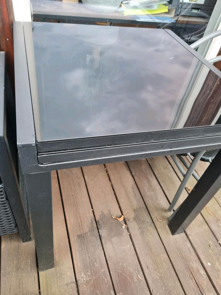 Balkonmöbel schwarz ausziehbar in Markkleeberg