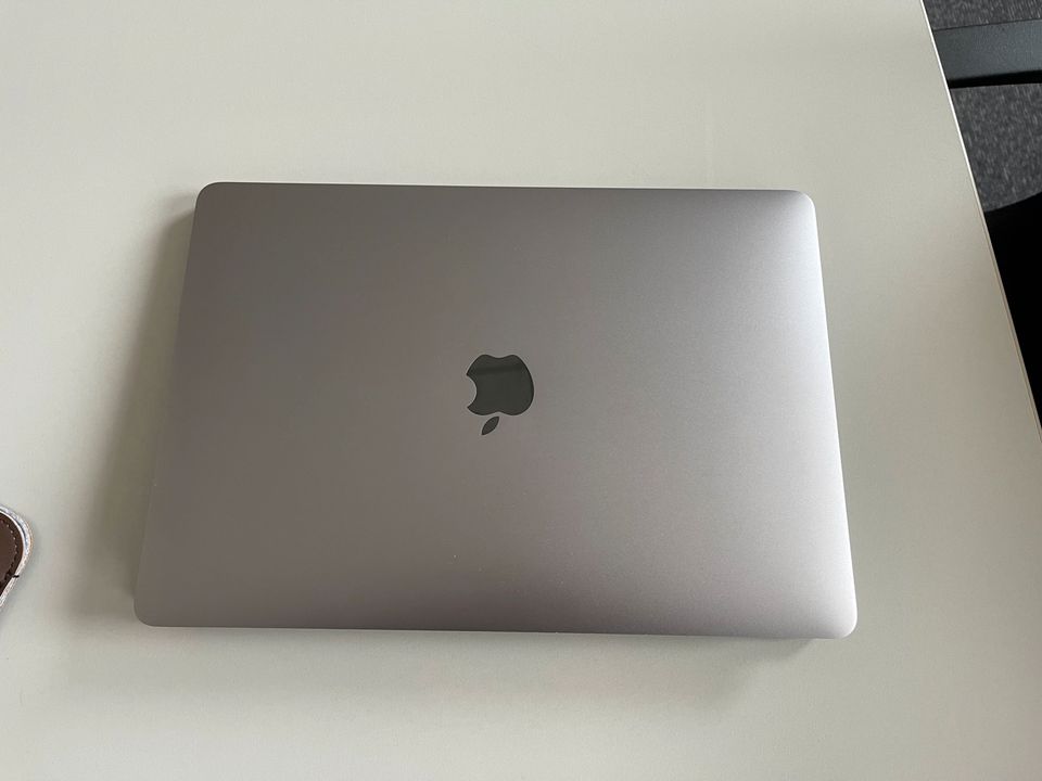 MacBook Pro 13 Zoll in Wettstetten