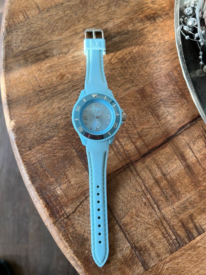 Ice-Watch Blaue Damen Armband Uhr OVP vorhanden Top in Uetersen