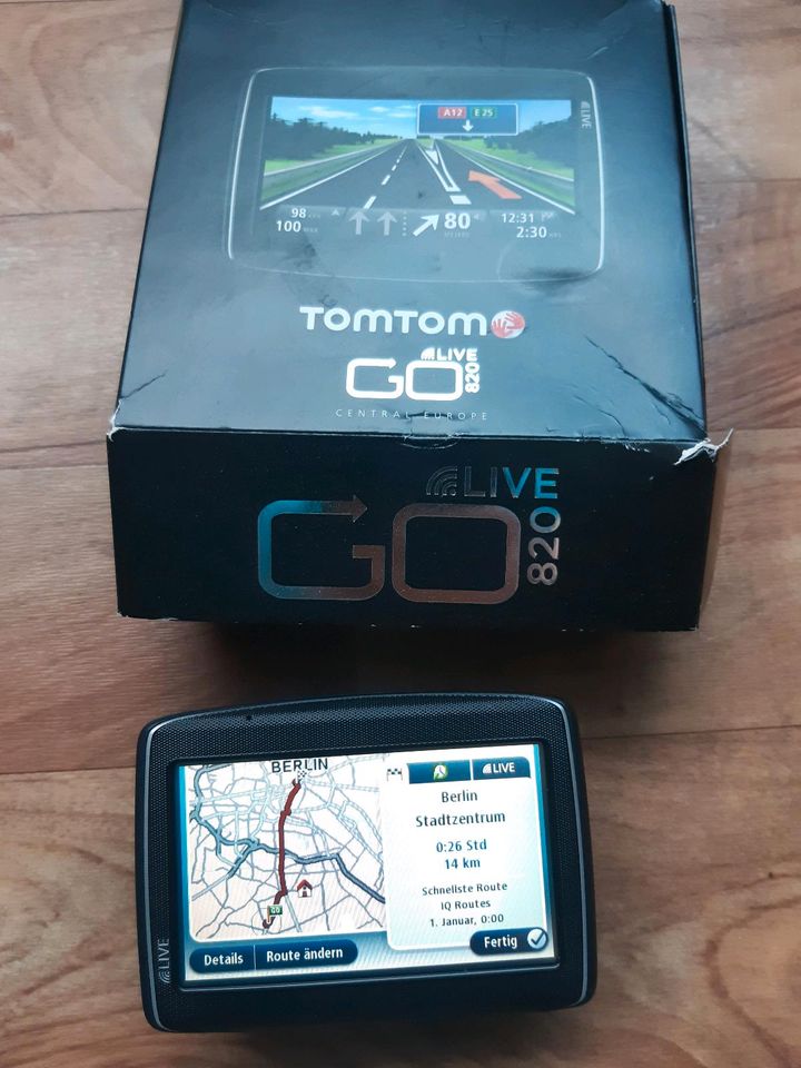 TomTom  GO LIVE 820 Navi Navigationsgerät (ohne Netzteil) in Berlin