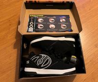 Diese Heelys Schuhe sind komplett neu und verpackt ! Nordrhein-Westfalen - Remscheid Vorschau