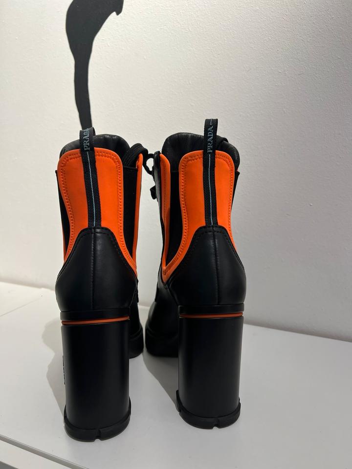 REDUZIERT Prada Stiefel 36 oder schmale 37 neon in Hamburg