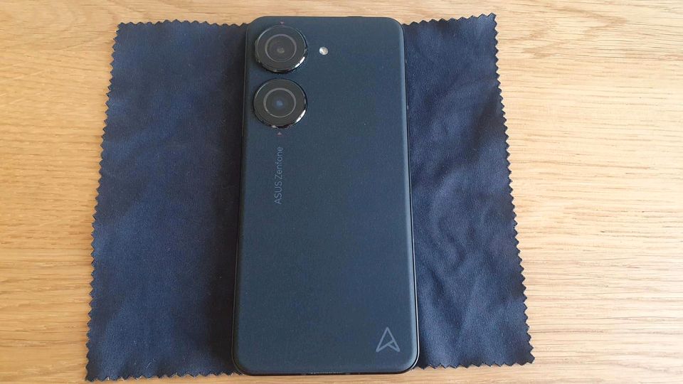 Asus Zenfone 10 16 GB 512 GB Black Smartphone mit OVP in Berlin