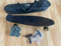 Skateboard „klein“ mit leuchtenden Rollen Niedersachsen - Clausthal-Zellerfeld Vorschau