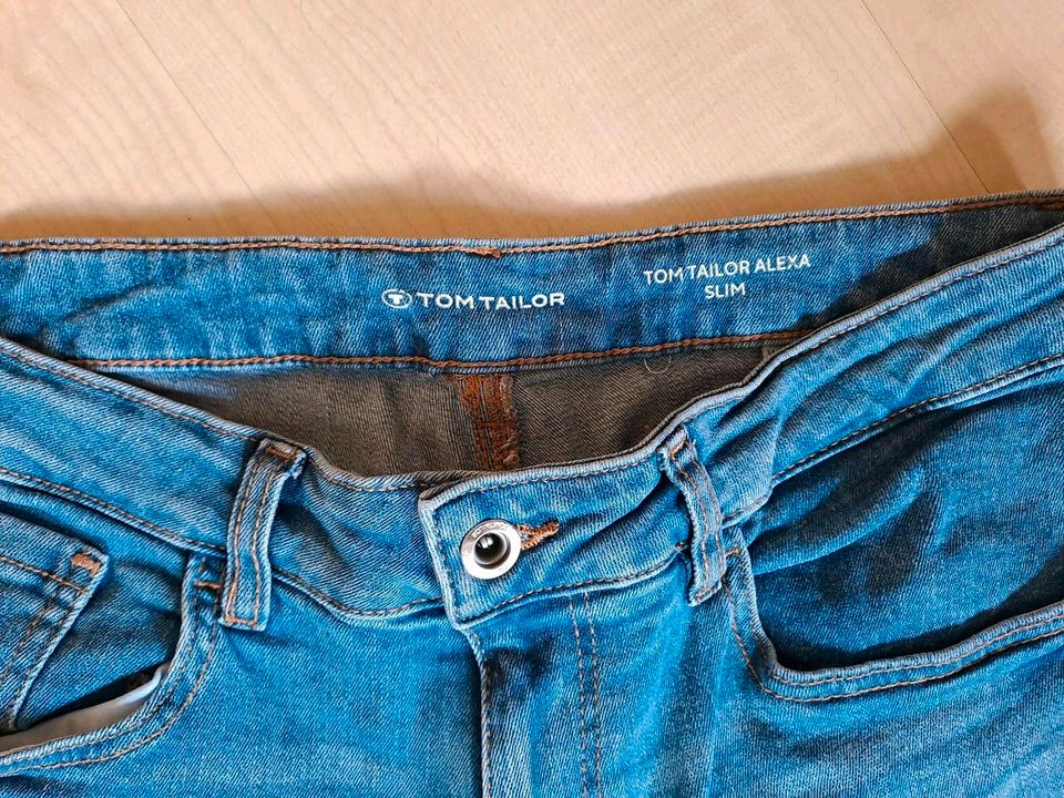 Neuwertige Jeans, Tom Tailor W31, L 32, blau in Wirschweiler