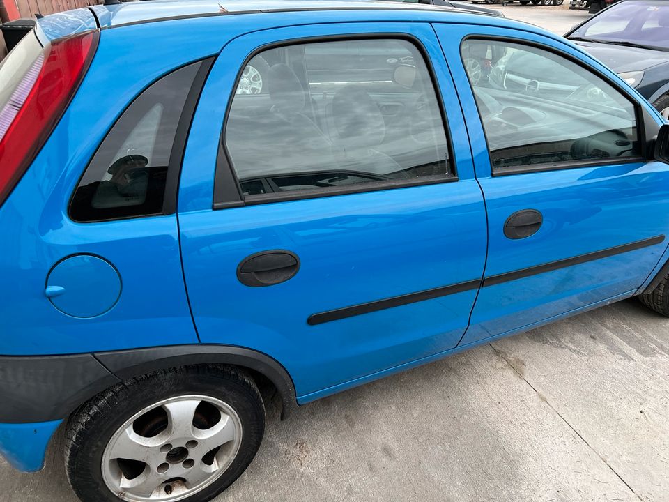 Opel Corsa C 1.0 TÜV Neu in Wilburgstetten