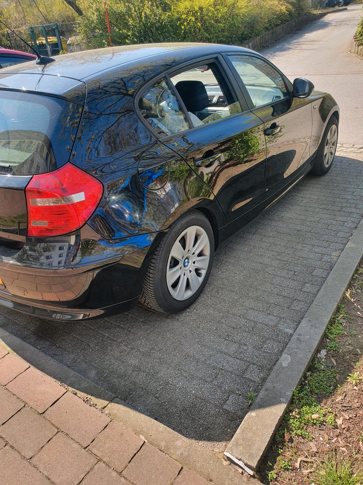 Abbildung des Autos defekten  ƁMW116!