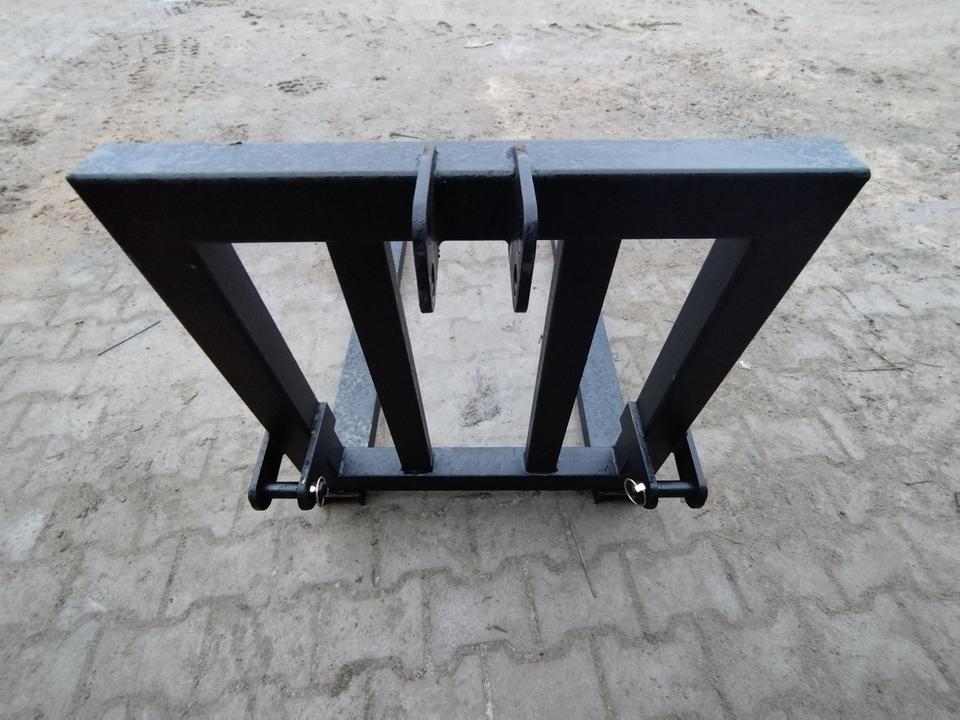 Palettenheber Heckpalettengabel Hinten Palettengabel Dreipunkt in Neuhardenberg