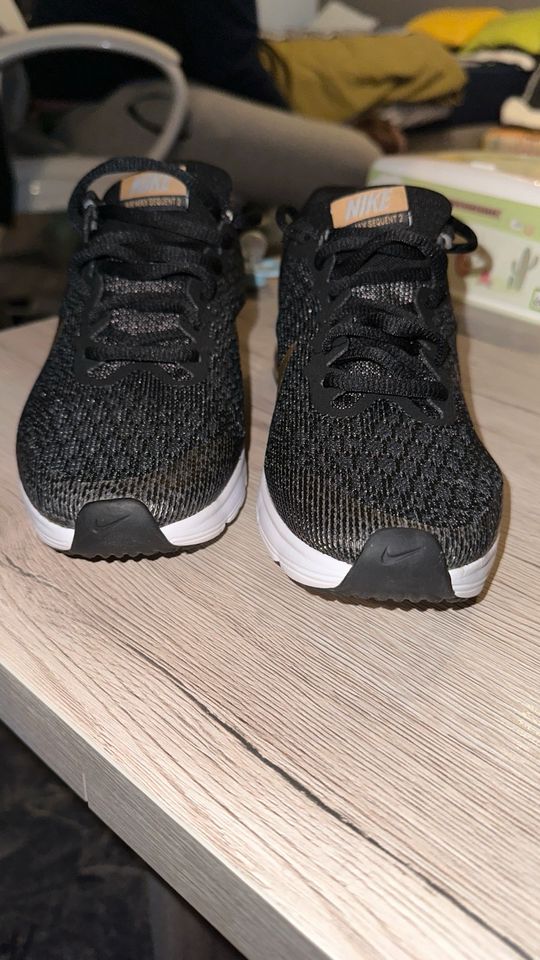 Nike Schuhe neu in Stralsund