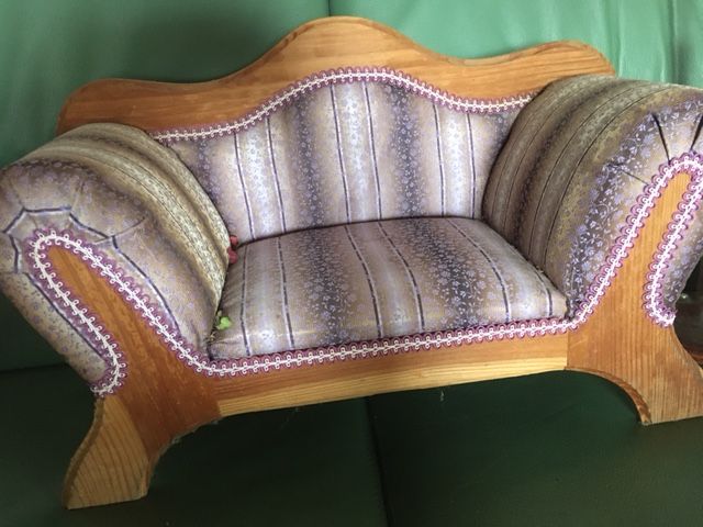 PUPPEN SOFA FÜR VITRINE *BIEDERMEIER STIL* in Großostheim