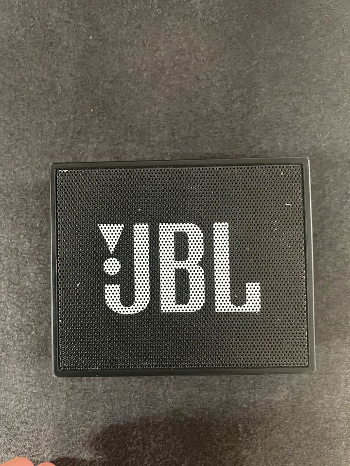 JBL GO bluetooth Lautsprecher in schwarz Musikbox Lautsprecher in Neu-Anspach