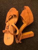 Absatzschuhe von H&M High Heels Gr. 42 Essen - Essen-Frintrop Vorschau