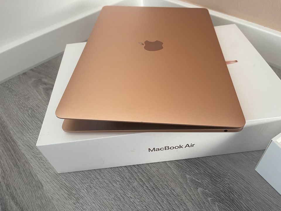 Apple MacBook Air 13, M1, 2020 8GB RAM 256GB SSD Gold Ak.100% in Oberhausen